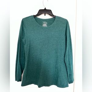 Time and Tru Green Long Sleeved T-Shirt M (8-10)